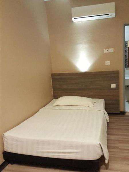 프라첼 인 호텔 파리트 분타르 외부 사진