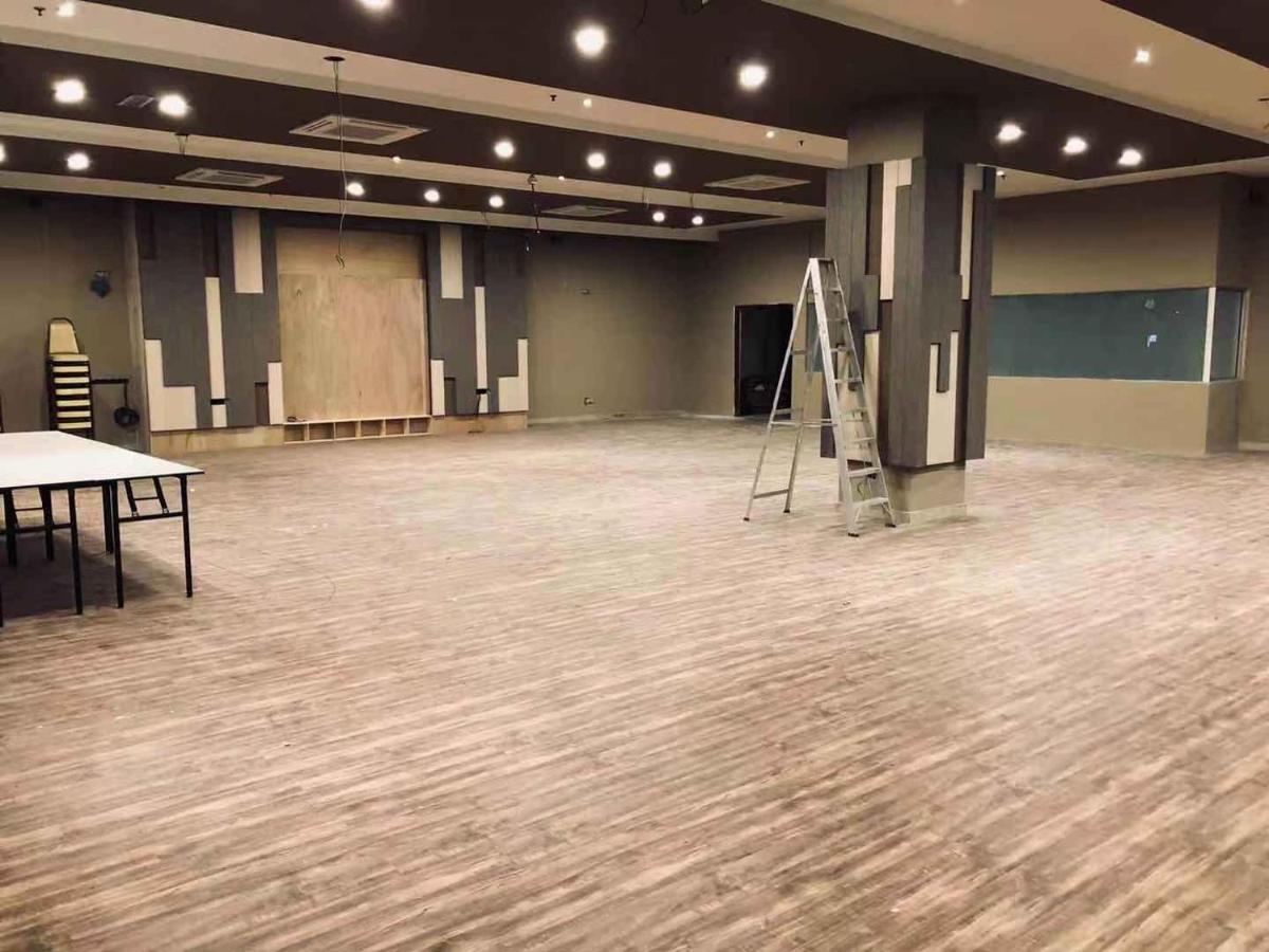 프라첼 인 호텔 파리트 분타르 외부 사진